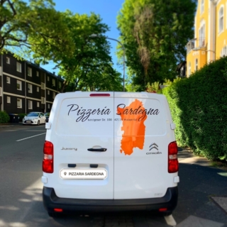 Fahrzeugbeschriftung für die Pizzeria Sardegna in Wuppertal